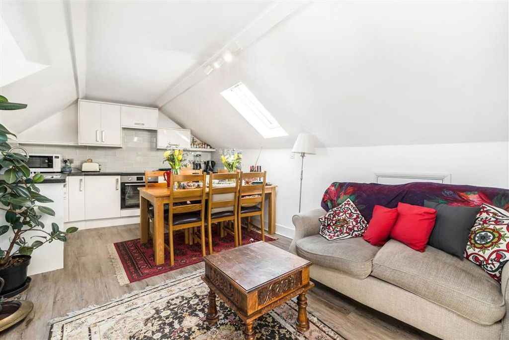 Property photo 2 of 5