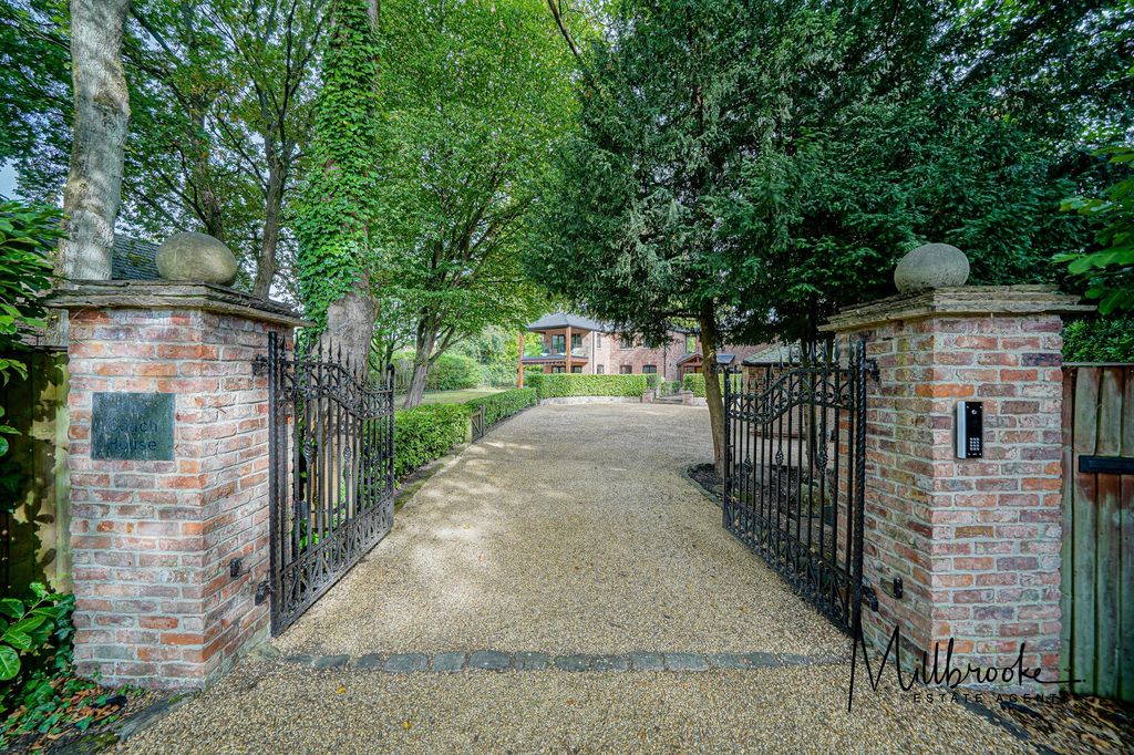 Property photo 3 of 69