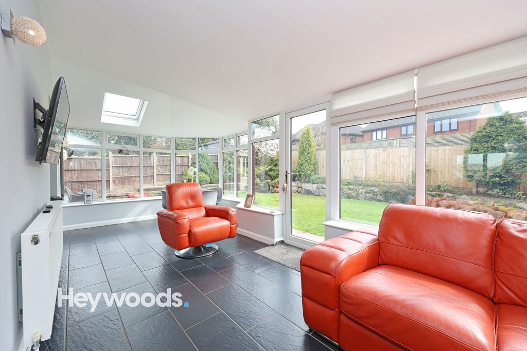 Property photo 2 of 44