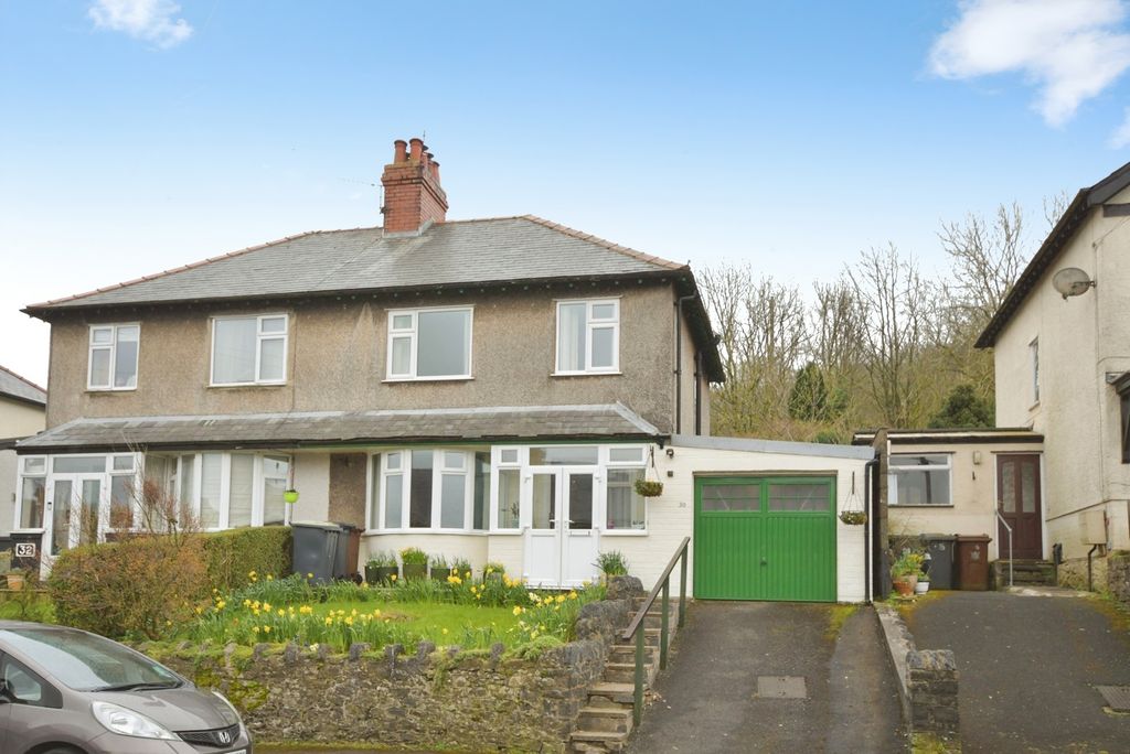 Property photo 1 of 25 Front