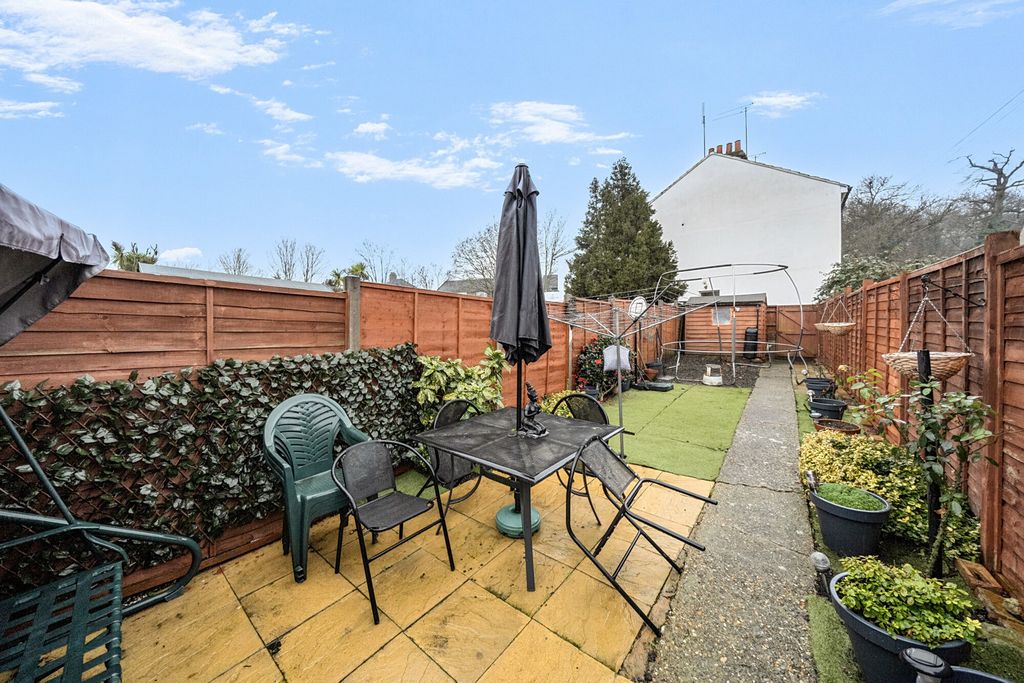 Property photo 2 of 17 1410251-10-698E03...