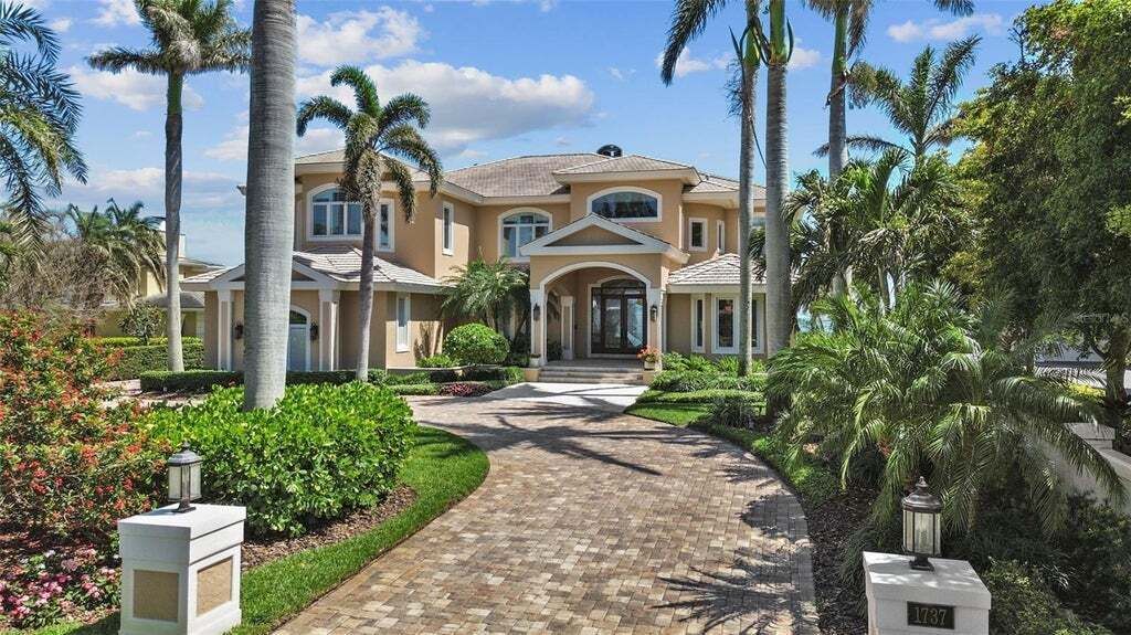 Property photo 1 of 1