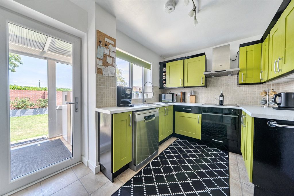 Property photo 2 of 17 Kitchen