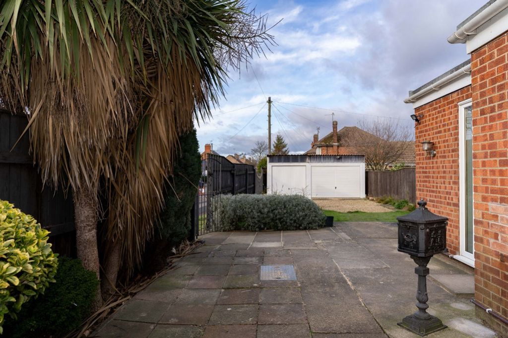 Property photo 3 of 15 Garden And Double Garage