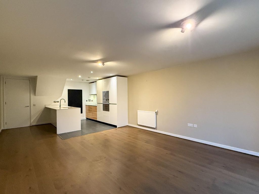 Property photo 3 of 24 Dining To Kitchen