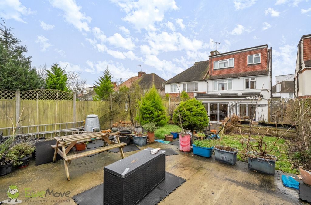Property photo 1 of 10 d7E208A4-78De-4124-9Dff-d98d9A60F894