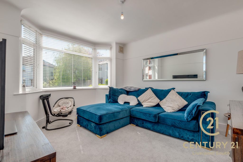 Property photo 2 of 19