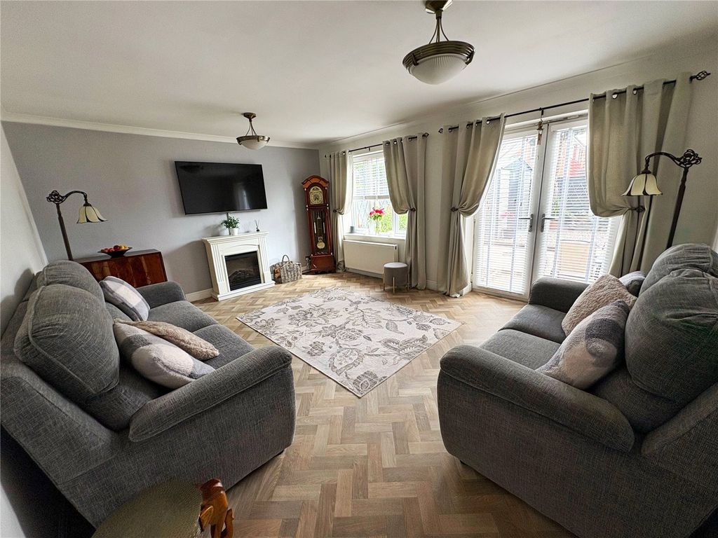 Property photo 3 of 16 Living Room