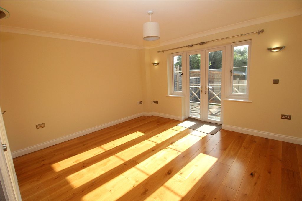 Property photo 2 of 12 Picture No. 08