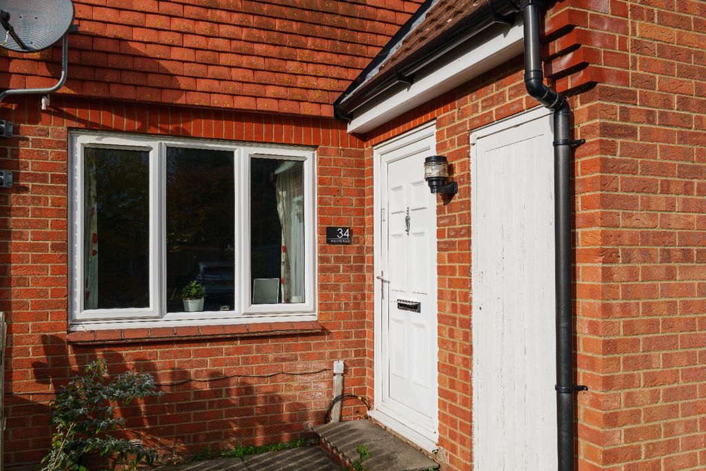 Property photo 2 of 14 4642444
