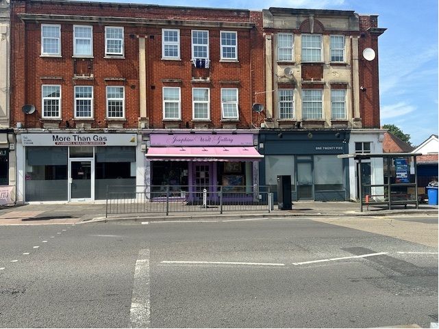 Property photo 2 of 8 Photo 1