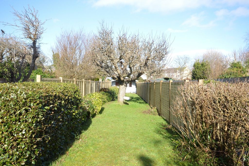 Property photo 2 of 16 Picture No. 28