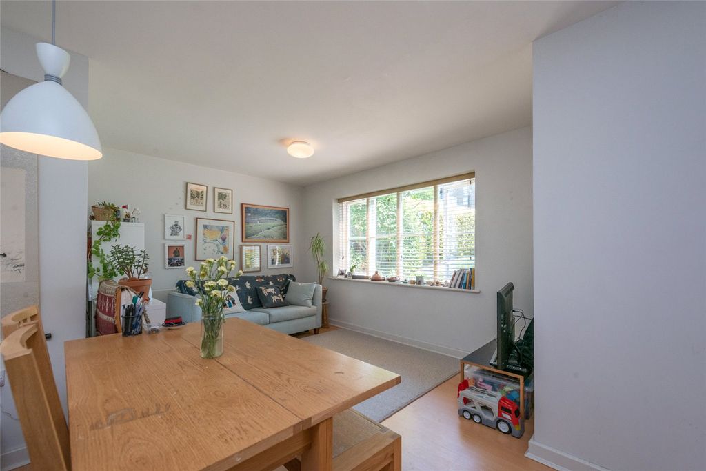 Property photo 1 of 10 Picture No. 16