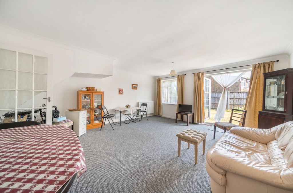 Property photo 2 of 16 1510923-12-6A9057...