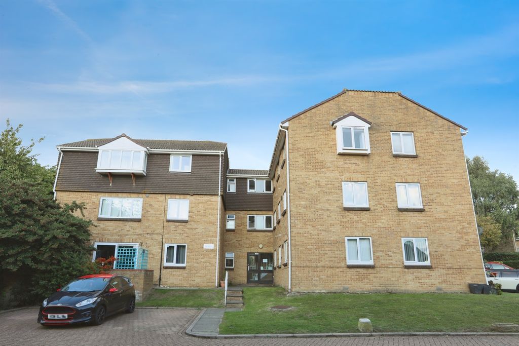 Property photo 1 of 15