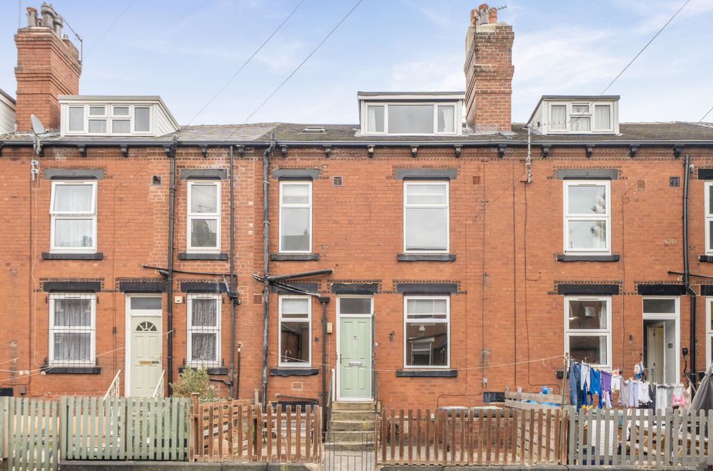 Property photo 1 of 12 6Aa20663651ce-151...