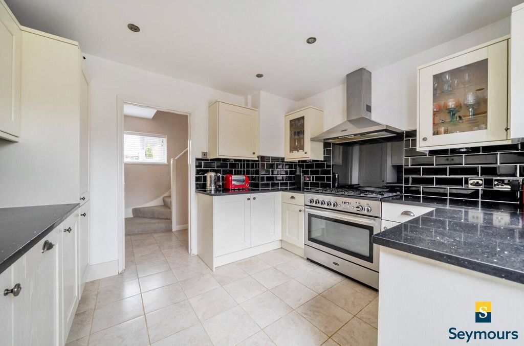 Property photo 3 of 23 Double Oven