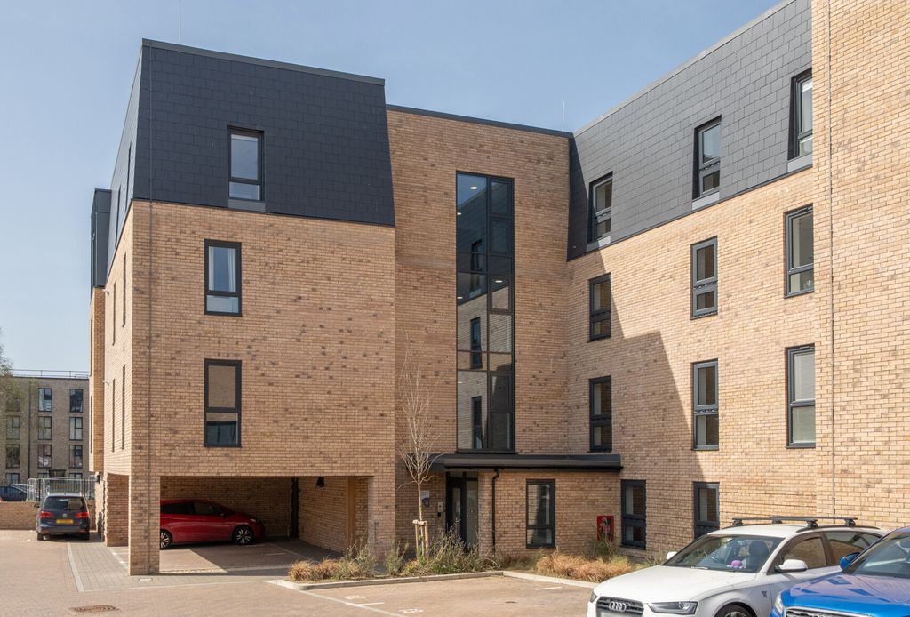 Property photo 1 of 11 Front Aspect