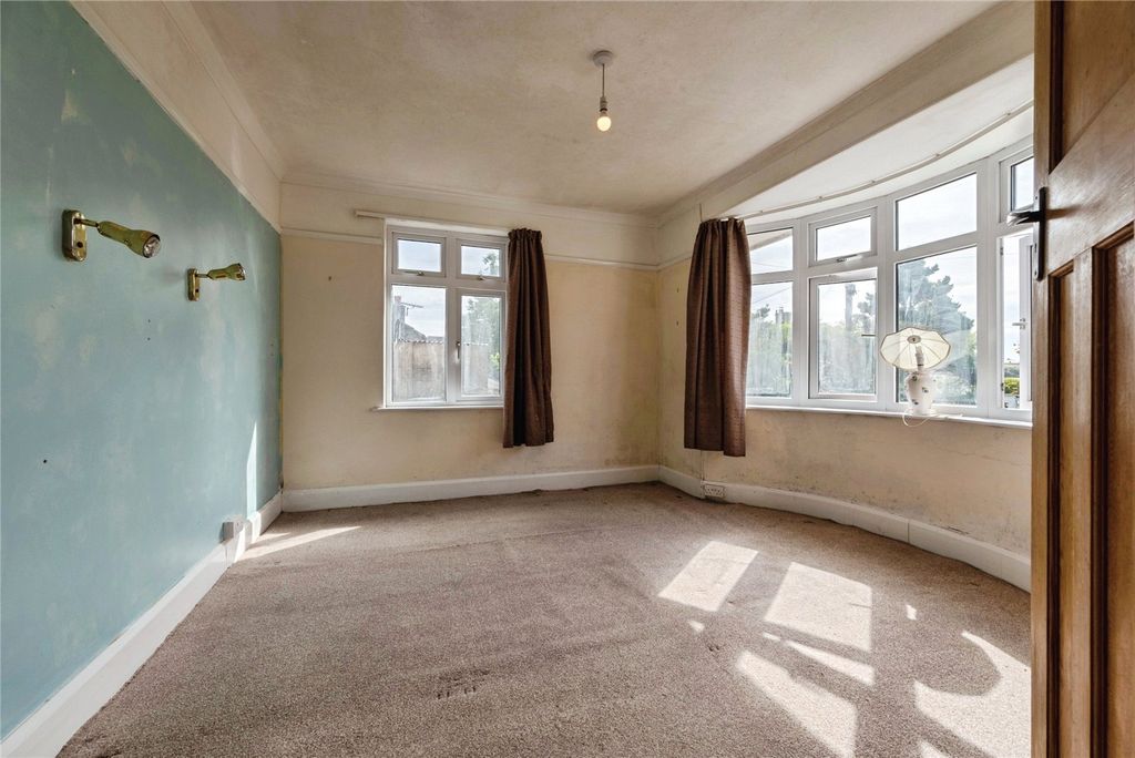 Property photo 3 of 16 Picture No. 12