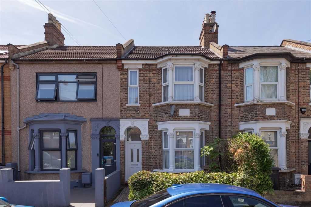 Property photo 1 of 25 Lansdowne Road, E17