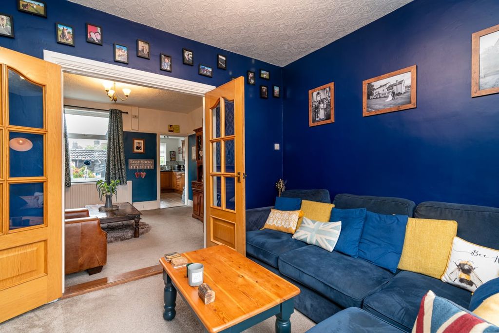 Property photo 3 of 21