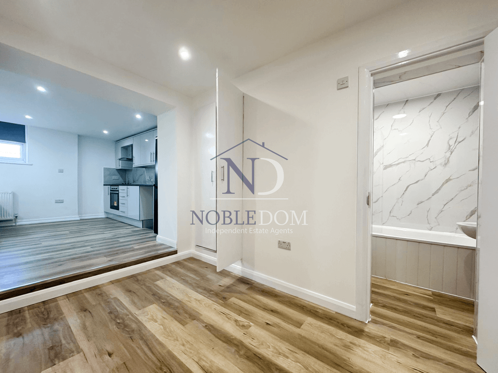 Property photo 3 of 5 Gallery