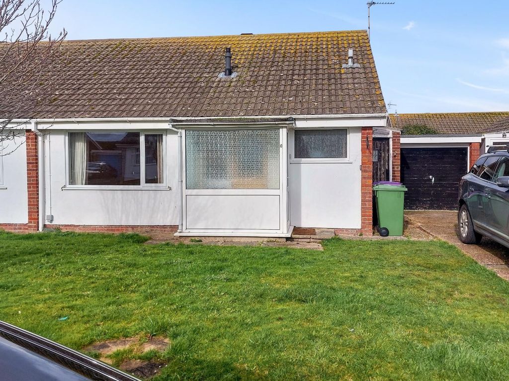 Property photo 2 of 13 Front 2 Bs.Jpg