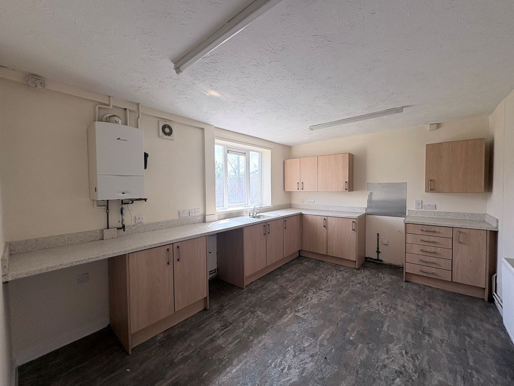 Property photo 3 of 14 5