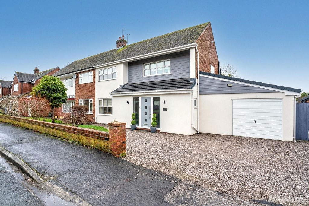 Property photo 1 of 30