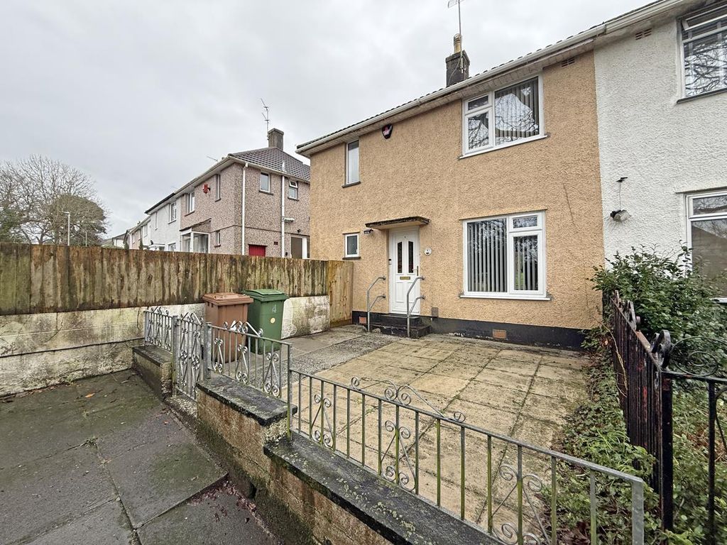 Property photo 1 of 19 Buckfast Close 4 - Front.Jpg
