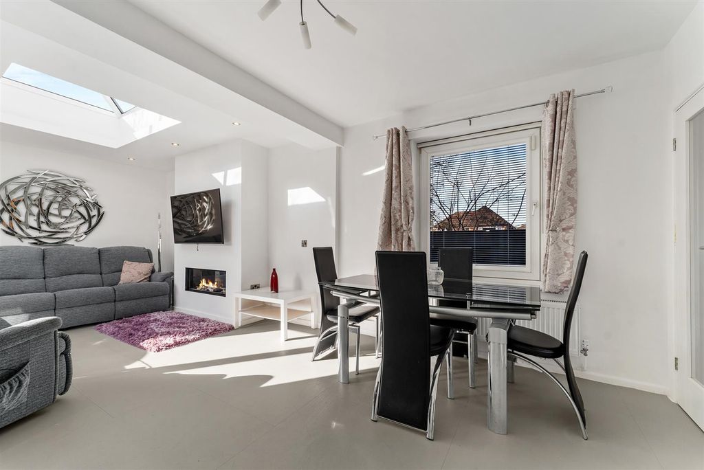 Property photo 3 of 46 Image 3