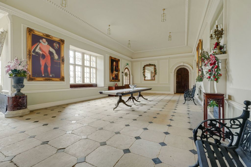 Property photo 3 of 21