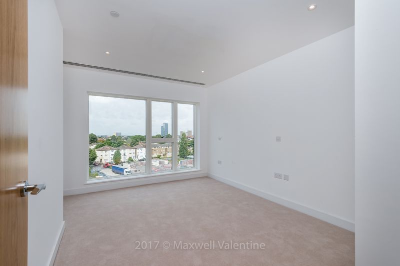 Property photo 3 of 12 Photo 6