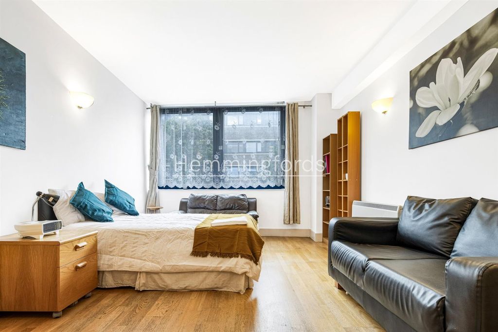 Property photo 3 of 8