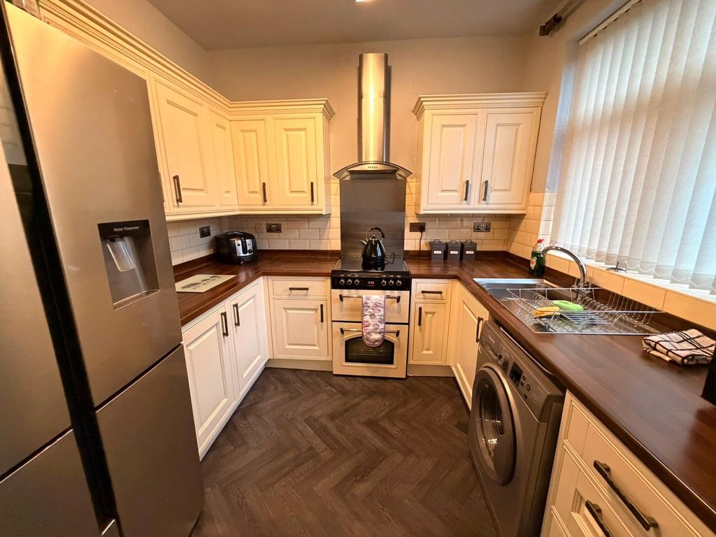 Property photo 3 of 16 Picture No. 04