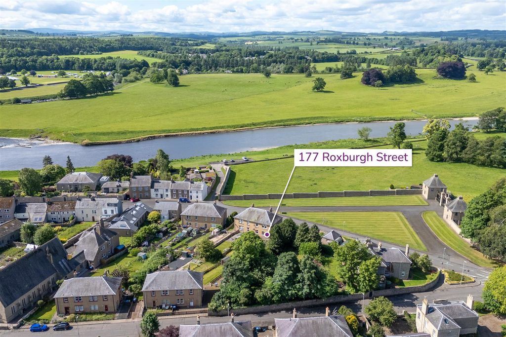 Property photo 2 of 15 177_Roxburgh_Street-2.Jpg