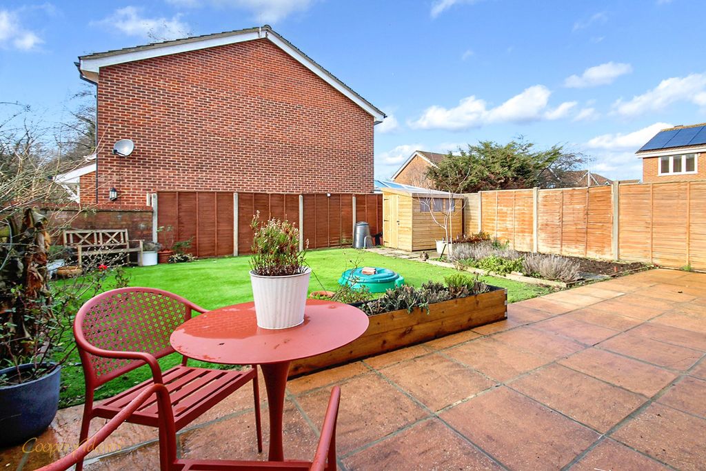 Property photo 3 of 15 Garden