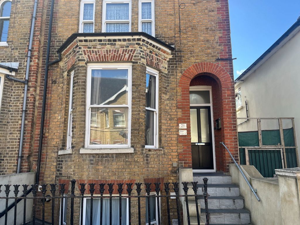 Property photo 1 of 5