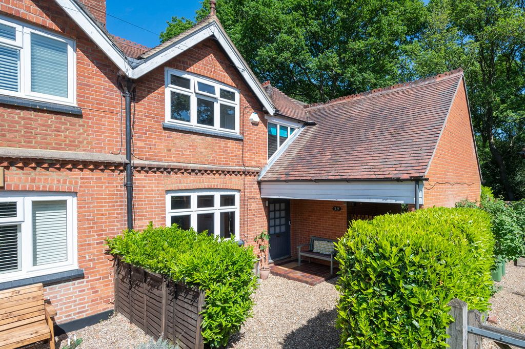 Property photo 1 of 27