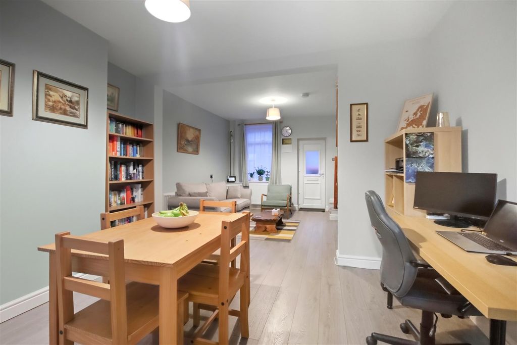 Property photo 2 of 11 Open Plan Living/Dining Room