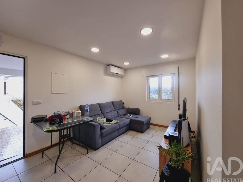 Property photo 3 of 40