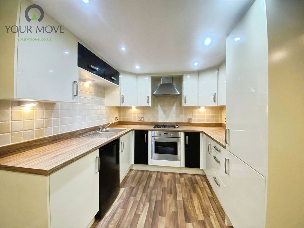 Property photo 3 of 22 Picture No. 14