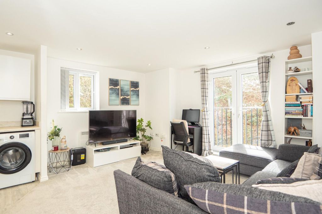 Property photo 2 of 16 Living Room