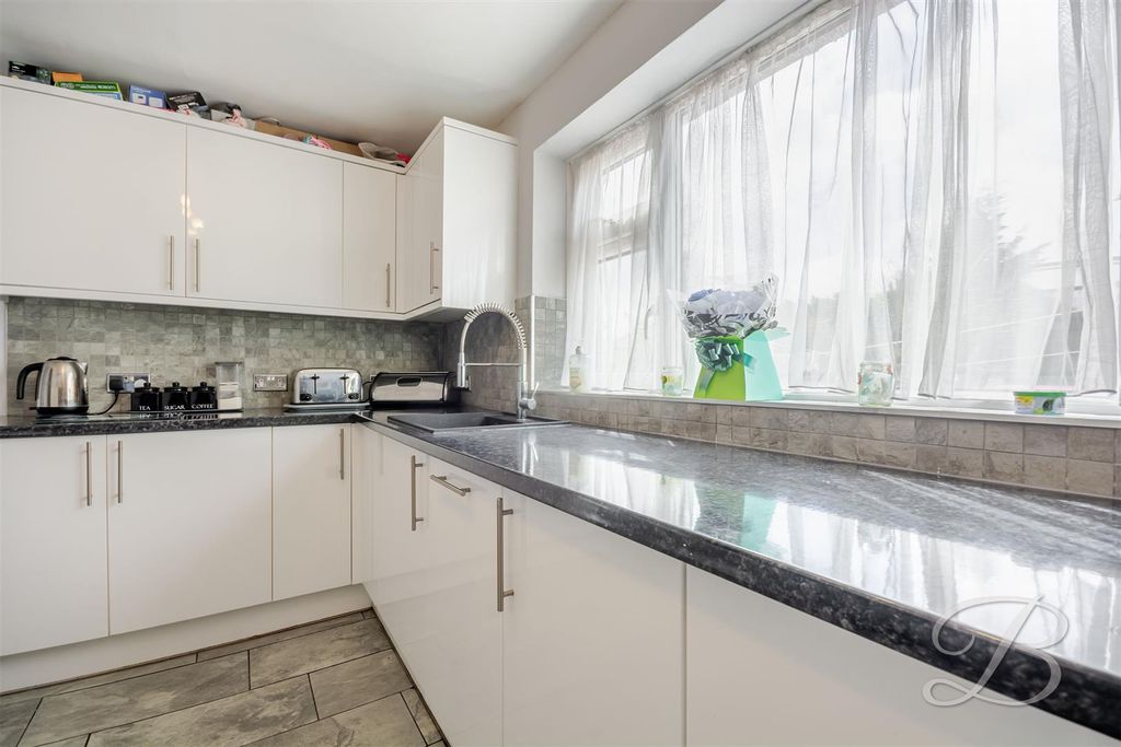 Property photo 3 of 28 Ccltd-8.Jpg