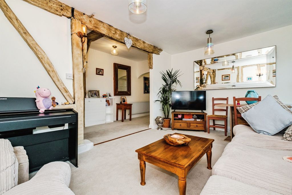 Property photo 2 of 17