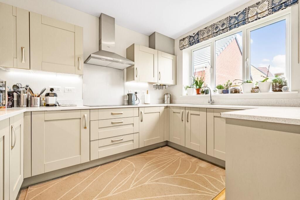 Property photo 2 of 5 Kitchen