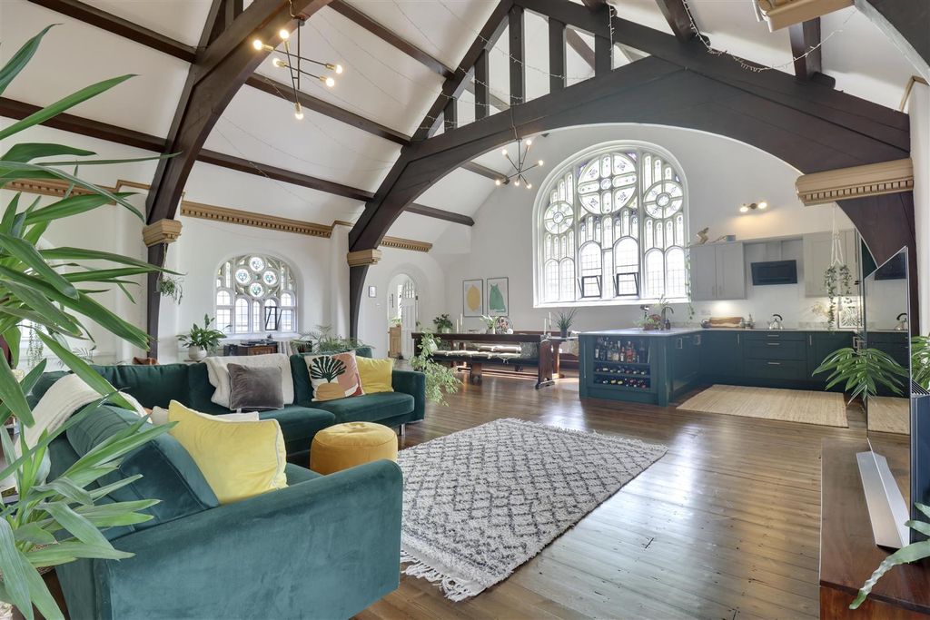 Property photo 1 of 38 915Ab969-170E-4871-B300-72203Eceac4B_1_201_A.Jpeg