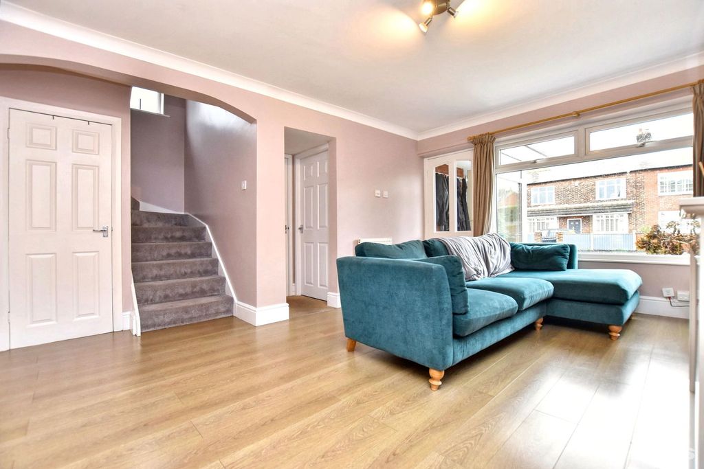 Property photo 3 of 16