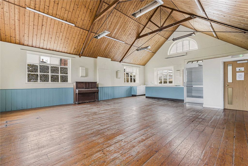 Property photo 3 of 14 Charlbury Methodist