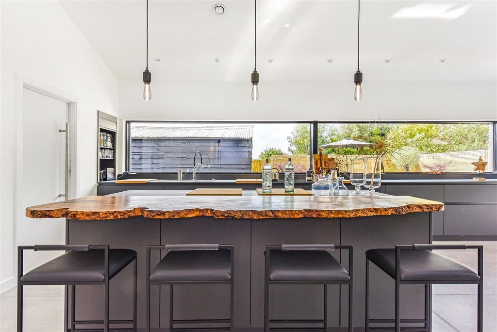 Property photo 2 of 18 Sketch_Ph15_6109961.Jpg